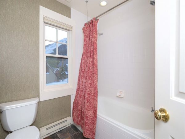 Big Sky Condo 1000478