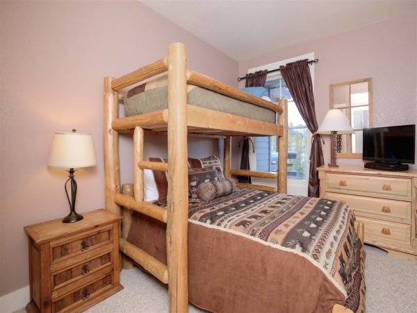 Big Sky Condo 1000478