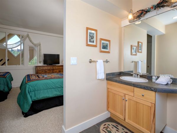 Big Sky Condo 1000479
