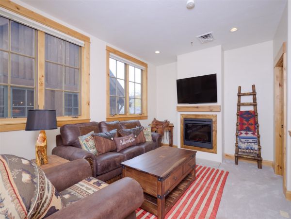 Big Sky Home 1000503
