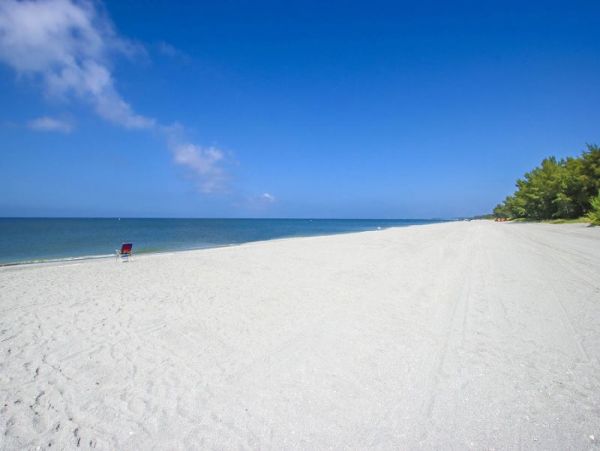 Captiva Renovated 3 Bedroom Vacation Home with Heated Pool