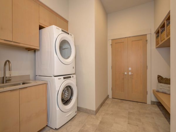 Big Sky Home 1000539