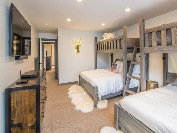 Big Sky Vacation Condo Three bedroom