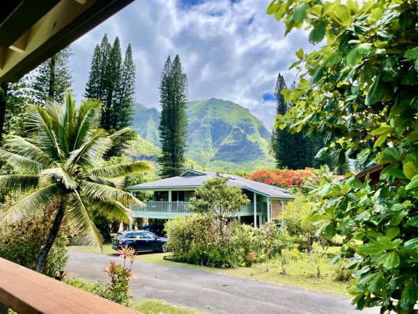Three Bedroom Vacation Home Walk to the Beach in Haena