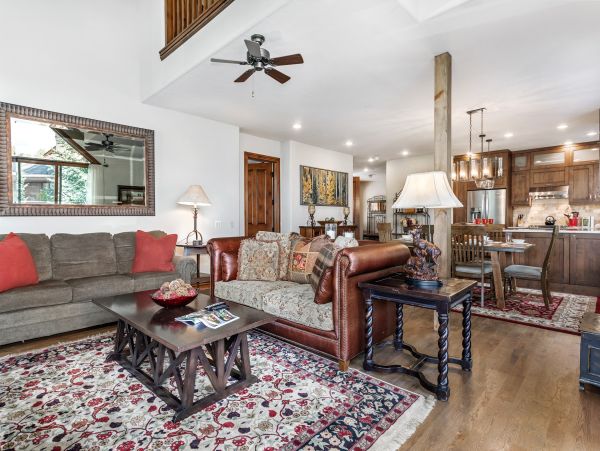 Avon Luxury Vacation Rental Home Mountain Views Sleeps 10
