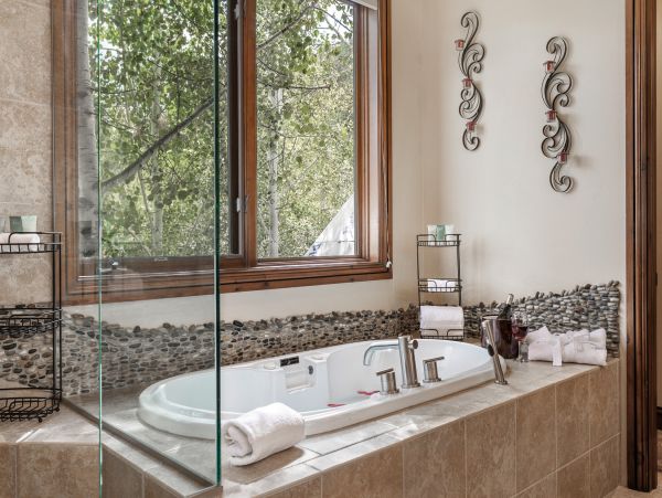 Avon Luxury Vacation Rental Home Mountain Views Sleeps 10