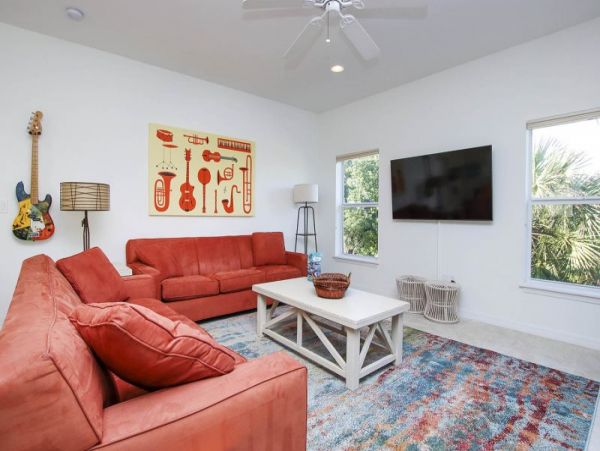 Charming Vacation Home in Captiva with Heated Pool Sleeps 10