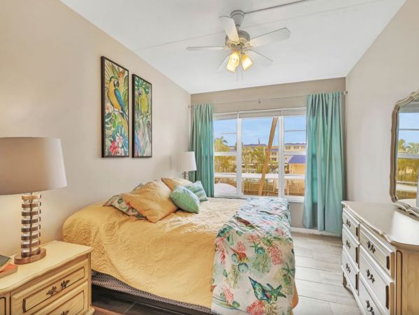 Gorgeous 1 Bedroom Vacation Condo in Longboat Key