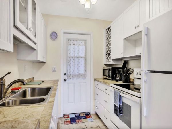 Gorgeous 1 Bedroom Vacation Condo in Longboat Key
