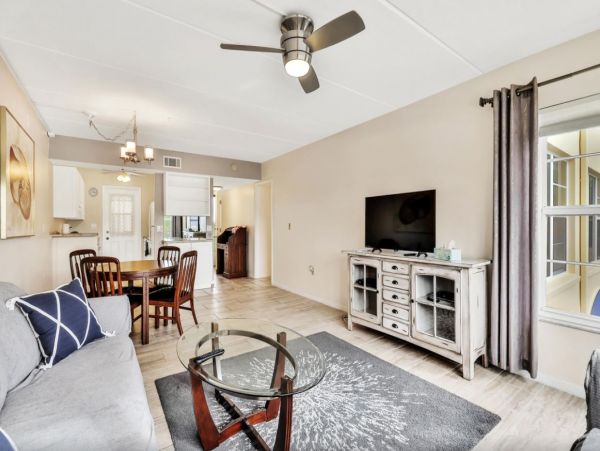 Gorgeous 1 Bedroom Vacation Condo in Longboat Key