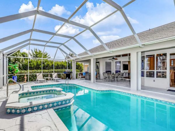 Cape Coral Canal Front Vacation Pool Home 6 Guests