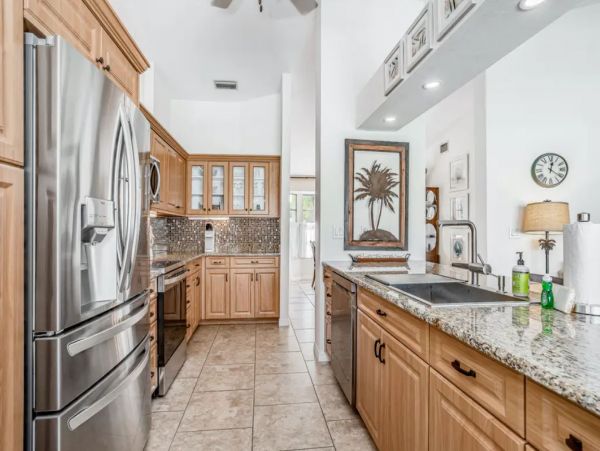 Cape Coral Canal Front Vacation Pool Home 6 Guests