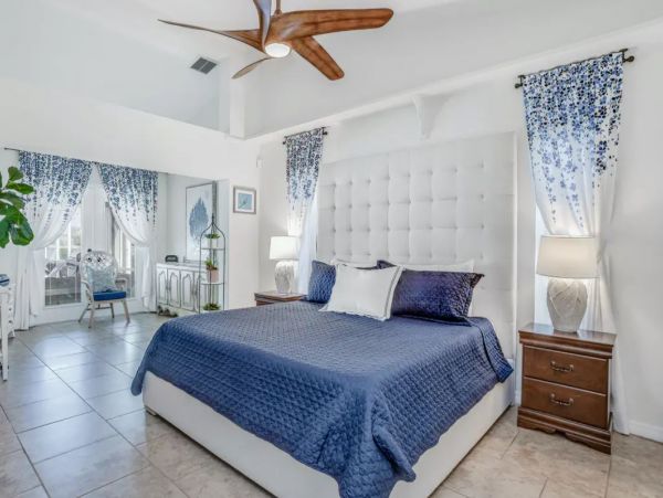Cape Coral Canal Front Vacation Pool Home 6 Guests
