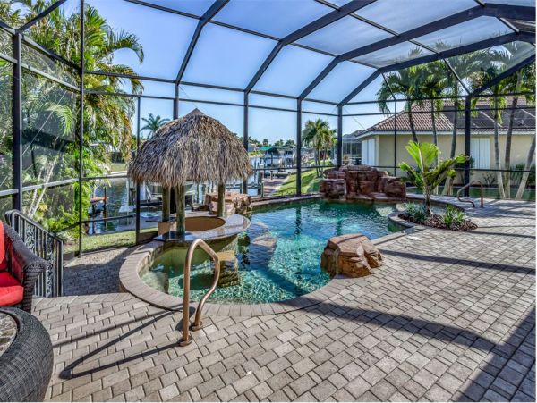 Cape Coral Vacation Home Three Bedrooms With Pool Sleeps 6