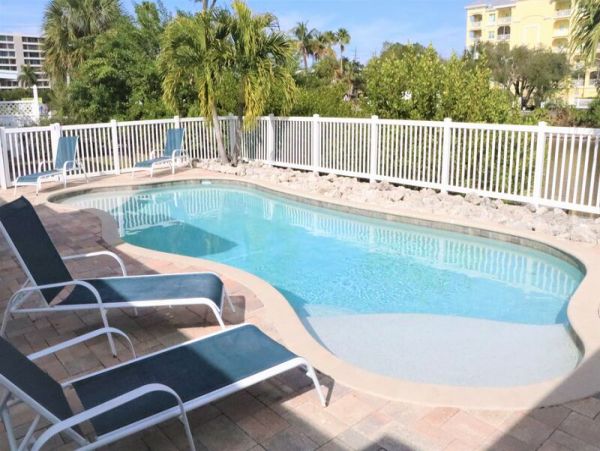 Vacation Rental Duplex on a Natural Lagoon in Sarasota
