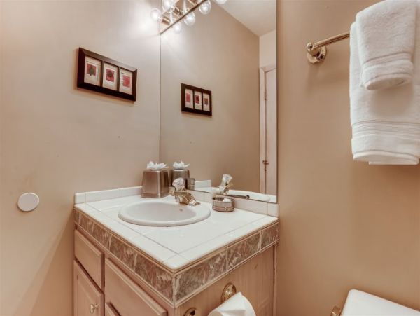 East Vail Golf Course Townhome 5 min walk to Shuttle stop