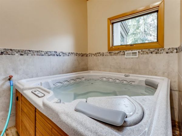 East Vail Golf Course Townhome 5 min walk to Shuttle stop