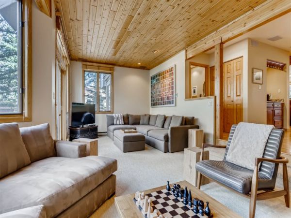 East Vail Golf Course Townhome 5 min walk to Shuttle stop