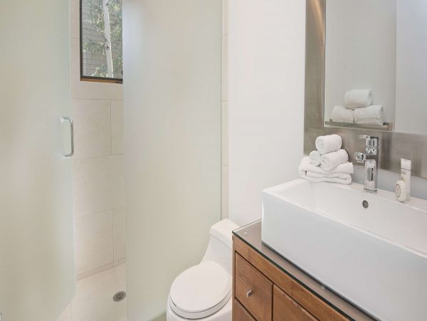 East Vail Golf Course Townhome 5 min walk to shuttle