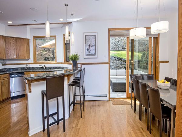East Vail Golf Course Townhome 5 min walk to shuttle