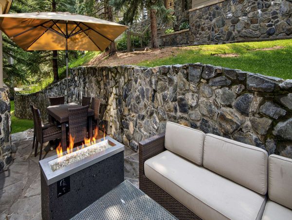 East Vail Golf Course Townhome 5 min walk to shuttle