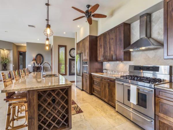 Ocean View 5 bedroom Indoor/Outdoor Living- Ocean View NEW ARRIVAL