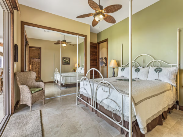 Ocean View 5 bedroom Indoor/Outdoor Living- Ocean View NEW ARRIVAL