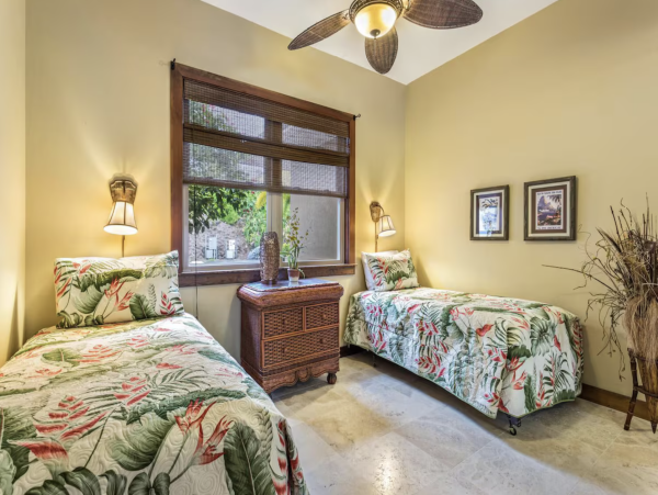 Ocean View 5 bedroom Indoor/Outdoor Living- Ocean View NEW ARRIVAL
