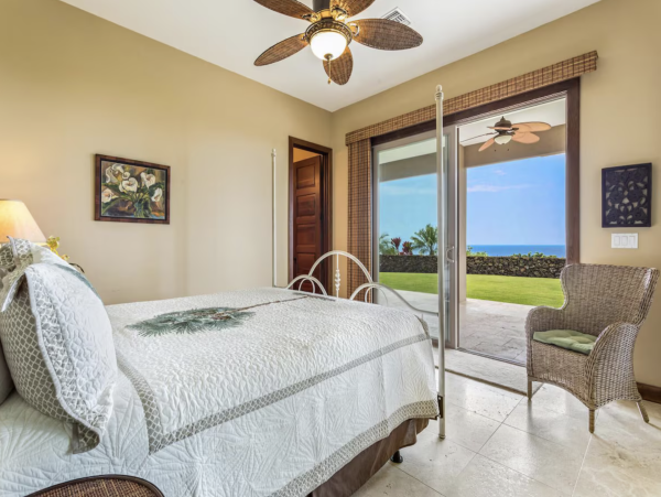 Ocean View 5 bedroom Indoor/Outdoor Living- Ocean View NEW ARRIVAL