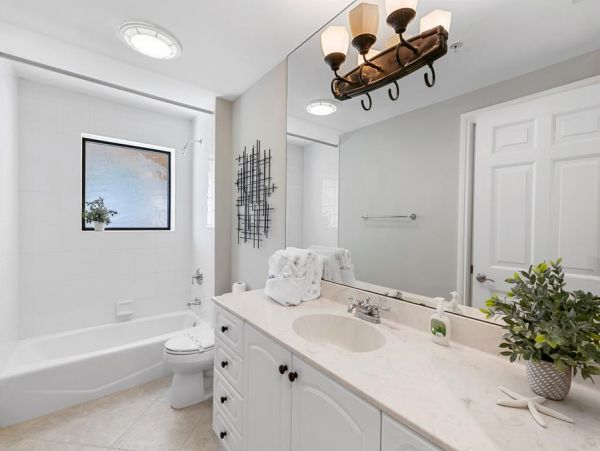 Three Bedroom Vacation Condo in Marco Island Bay Views
