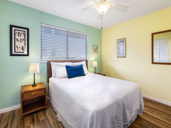 Charming 2 bedroom 2 Bath