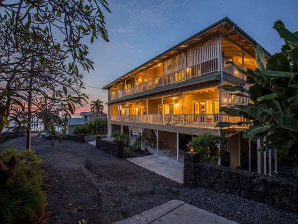 2 Bedroom walk to beach