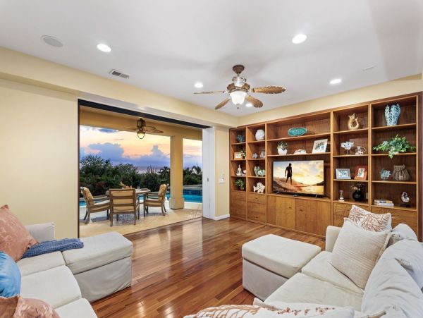 Tropical Luxury Retreat in Kailua Kona: Spacious 4-Bedroom Home with Pool & Stunning Views
