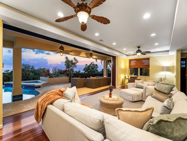 Tropical Luxury Retreat in Kailua Kona: Spacious 4-Bedroom Home with Pool & Stunning Views