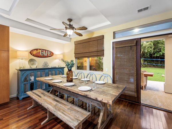 Tropical Luxury Retreat in Kailua Kona: Spacious 4-Bedroom Home with Pool & Stunning Views