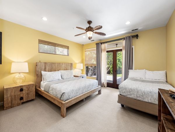 Tropical Luxury Retreat in Kailua Kona: Spacious 4-Bedroom Home with Pool & Stunning Views