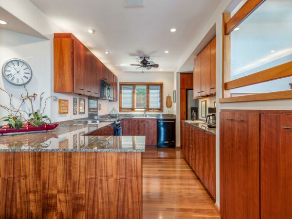 Full Ocean Views with 3 Bedrooms