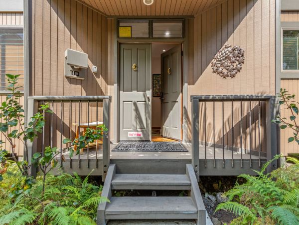 Full Ocean Views with 3 Bedrooms