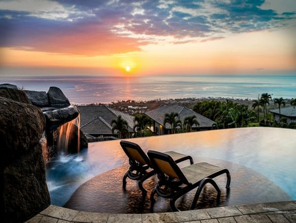 Luxurious Kailua Kona Retreat with Infinity Pool and Ocean Views