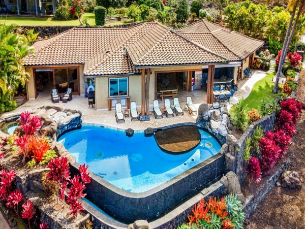 Luxurious Kailua Kona Retreat with Infinity Pool and Ocean Views