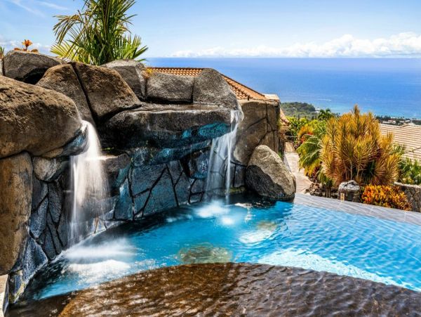 Luxurious Kailua Kona Retreat with Infinity Pool and Ocean Views