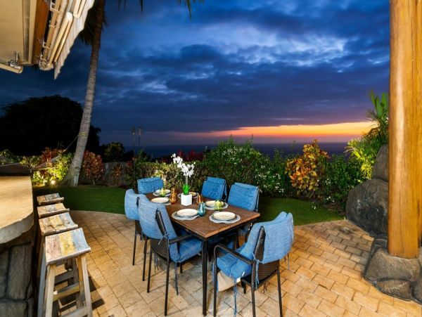 Luxurious Kailua Kona Retreat with Infinity Pool and Ocean Views
