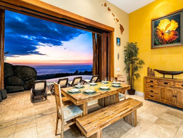 Luxurious Kailua Kona Retreat with Infinity Pool and Ocean Views