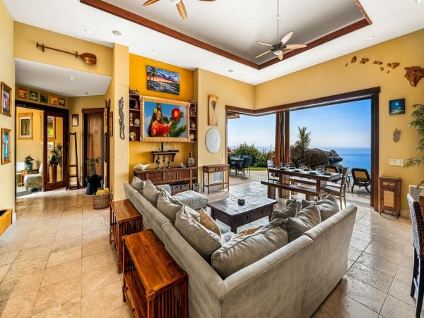 Luxurious Kailua Kona Retreat with Infinity Pool and Ocean Views