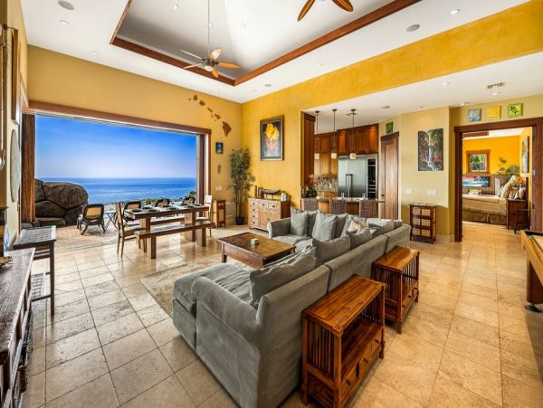 Luxurious Kailua Kona Retreat with Infinity Pool and Ocean Views