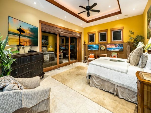 Luxurious Kailua Kona Retreat with Infinity Pool and Ocean Views