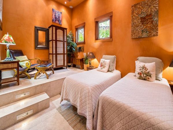 Luxurious Kailua Kona Retreat with Infinity Pool and Ocean Views