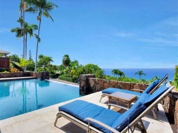 Kona Hawaiian Home with panoramic ocean view