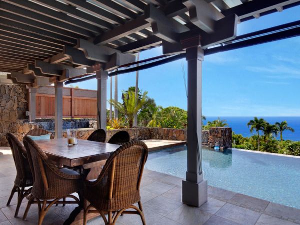 Kona Hawaiian Home with panoramic ocean view