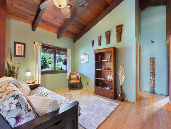 Kona Hawaiian Home with panoramic ocean view